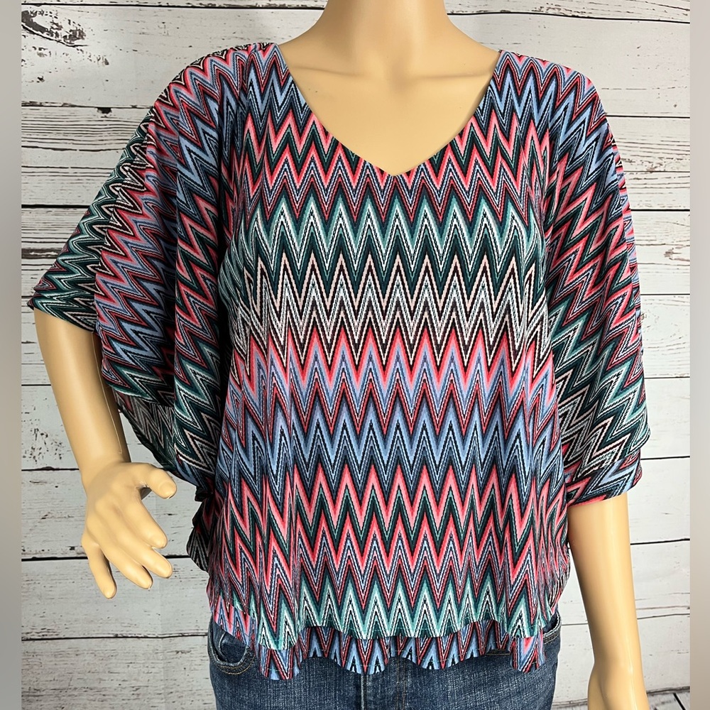 Jennifer Lopez poncho-style top!